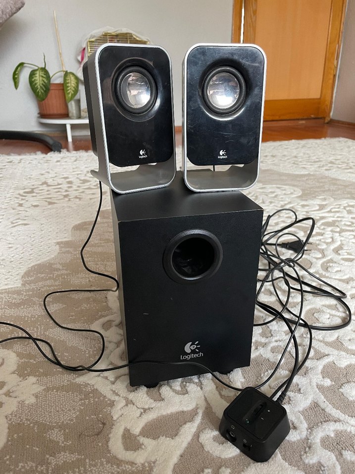 Logitech Siyah Müzik Sistemi - Görsel 3