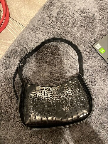 siyah küçük çanta