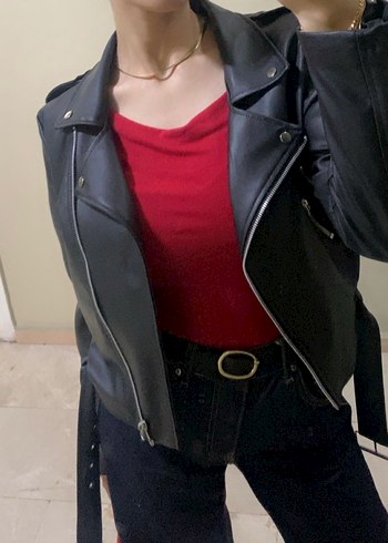 Zincir Detaylı Siyah Deri Ceket - Görsel 2