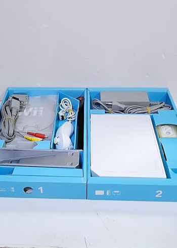 Beden NİNTENDO Wİİ BEYAZ TAKIM HALINDE KUTULUDUR RVL-001