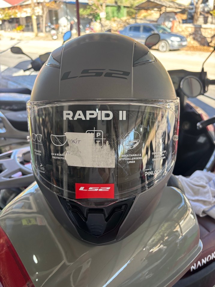 Kilitli Siyah Baskılı Biker Motosiklet Kaskı - Görsel 3