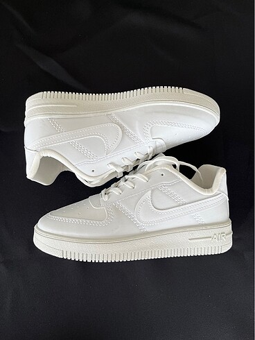 Nike Air Force Kadın