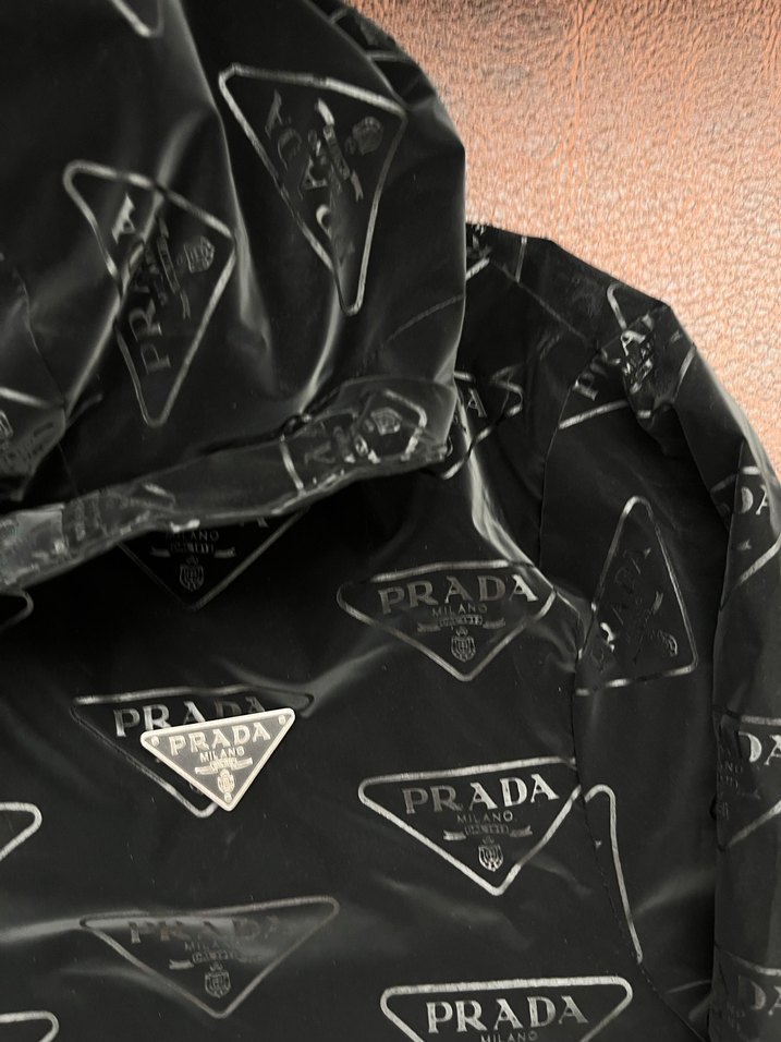 Prada Yağmurluk - Görsel 2