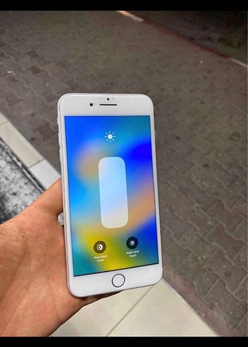 Apple Beyaz İphone 8 Plus Sik Ve Kompakt