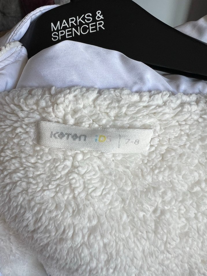 Kız Çocuk Beyaz Fermuarlı Kapüşonlu Yelek - Görsel 3