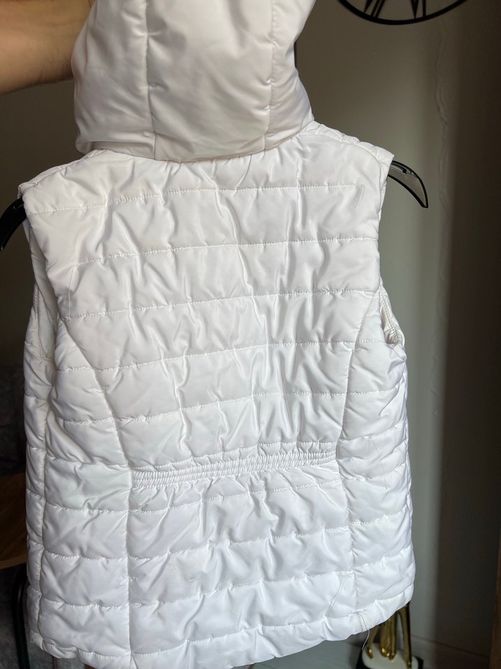 Kız Çocuk Beyaz Fermuarlı Kapüşonlu Yelek - Görsel 2