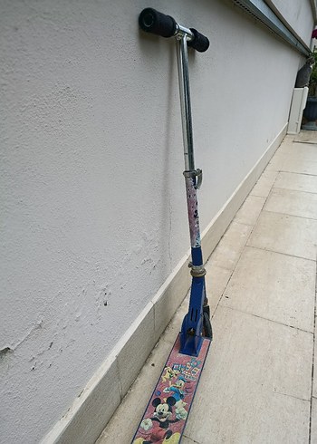 Renkli Çocuk Scooter'ı Mickey Temalı - Görsel 3
