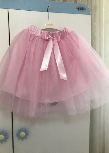Kız Çocuk Pembe Etek 1sefer giyildi 23Nisanda da giyile bilir