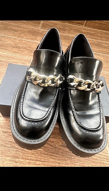 39 Beden Zara siyah gold zincirli loafer