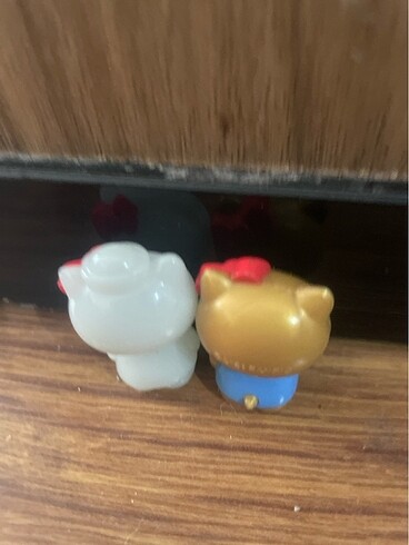  Hello kitty figür(2 adetinin fiyatıdır)