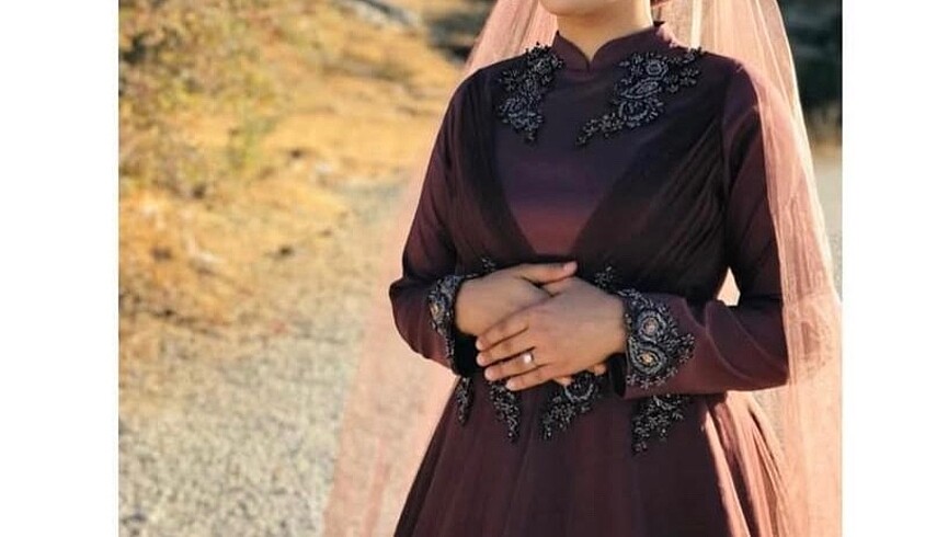 Nişan elbisesi