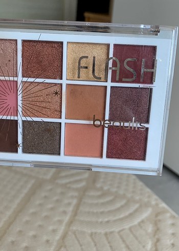 Bej Tonlarda Göz Farı Paleti - Görsel 3