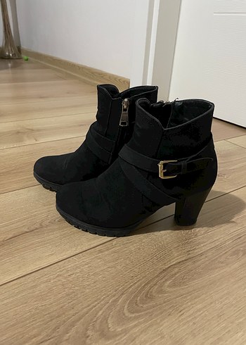 Siyah Süet Tokalı Blok Topuklu Kadın Bot - Görsel 2