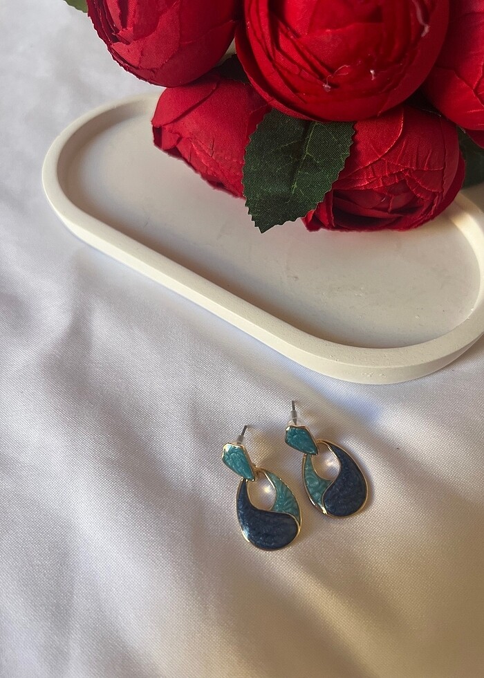 Mavi taş modelli küpe - Görsel 3