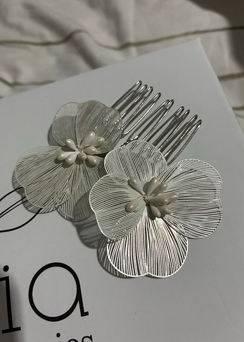 Beyaz İnci Detaylı Vintage Saç Tokası - Görsel 3