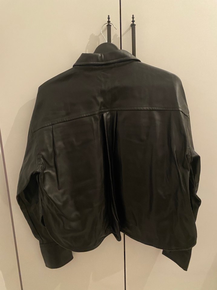 Düğmeli Siyah Deri Kadın Ceket - Görsel 2