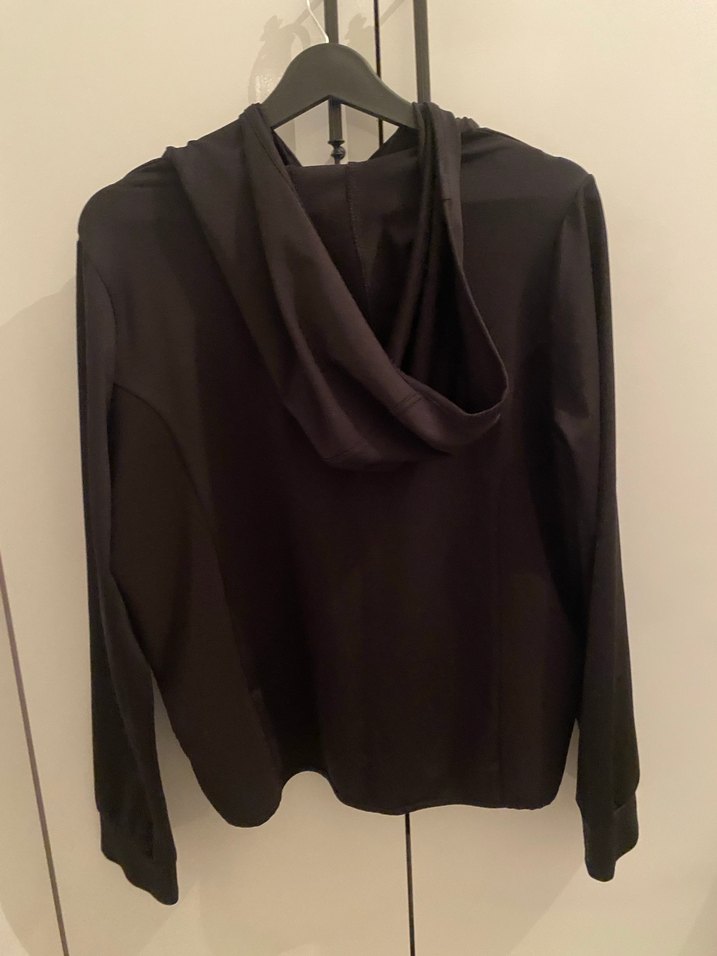 Siyah Fermuarlı Kadın Spor Ceket - Görsel 2