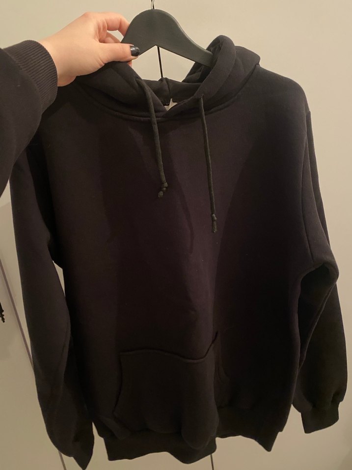 Siyah Kapüşonlu Rahat Kesim Sweatshirt - Görsel 4