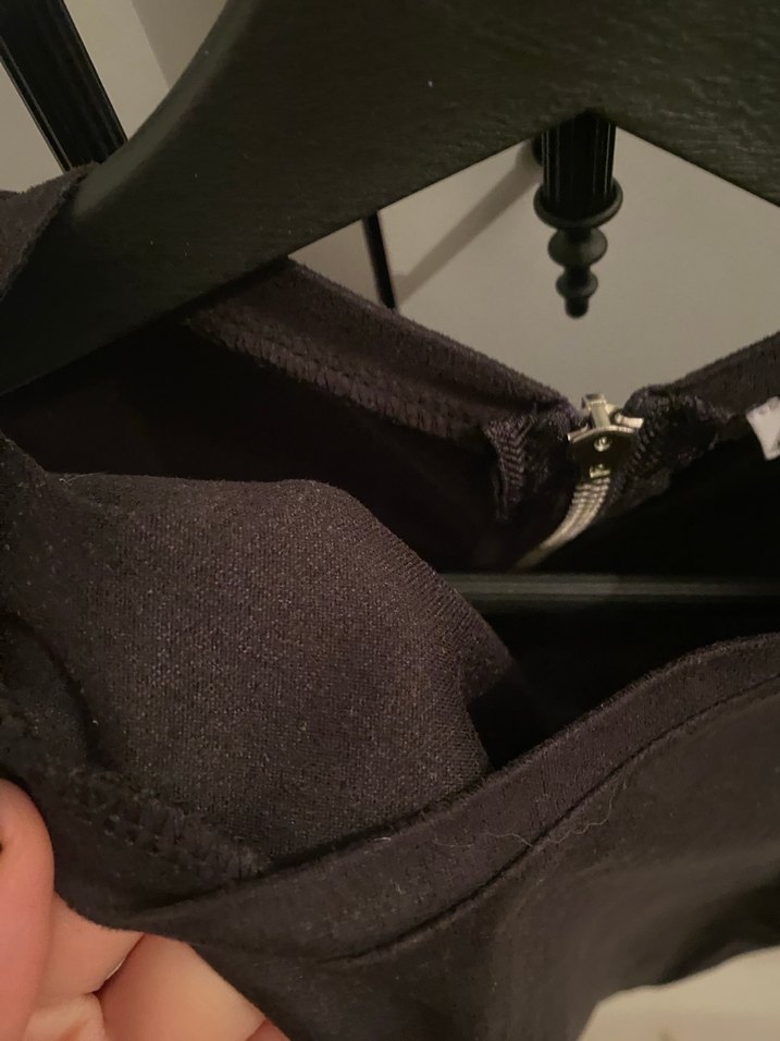 Siyah Süet Yüksek Yakalı Kolsuz Kadın Atlet - Görsel 5