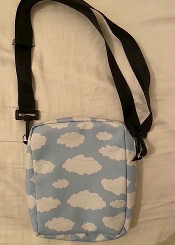 Mavi Bulut Desenli Kadın Çapraz Çanta - Görsel 3