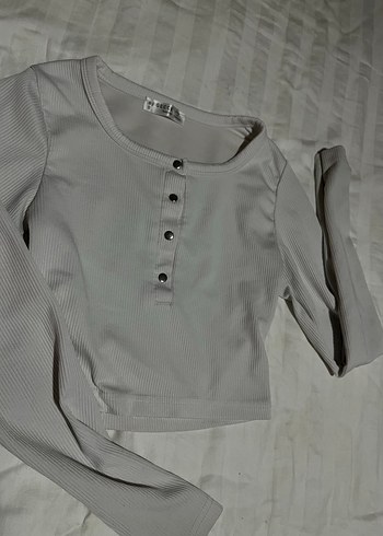 Beyaz Düğmeli Crop - Görsel 3