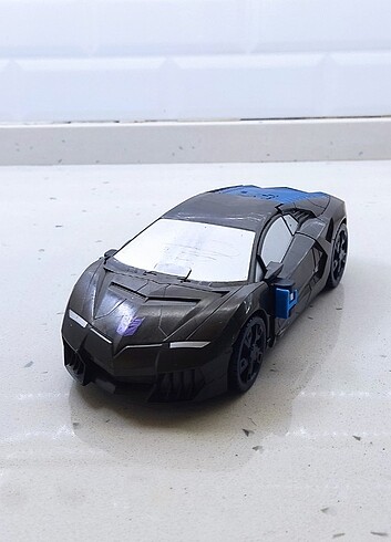  Beden Transformers Lockdown 