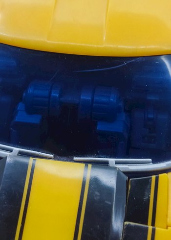 Transformers Leader Class Bumblebee - Görsel 9