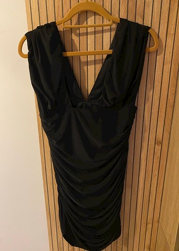 Açelya Okçu Siyah Drapeli V Yaka Kisa Abiye Elbise - Görsel 8