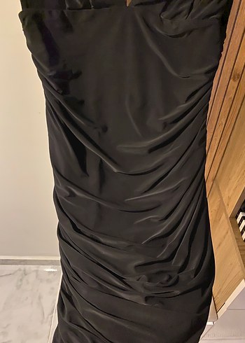 Açelya Okçu Siyah Drapeli V Yaka Kisa Abiye Elbise - Görsel 4