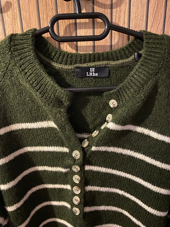 Düğmeli Uzun Kollu Çizgili Yeşil Triko - Görsel 3