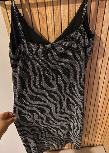 Zebra Desenli V Yaka Uzun Kadın Elbise - Görsel 6