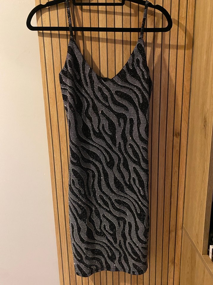 Zebra Desenli V Yaka Uzun Kadın Elbise - Görsel 4