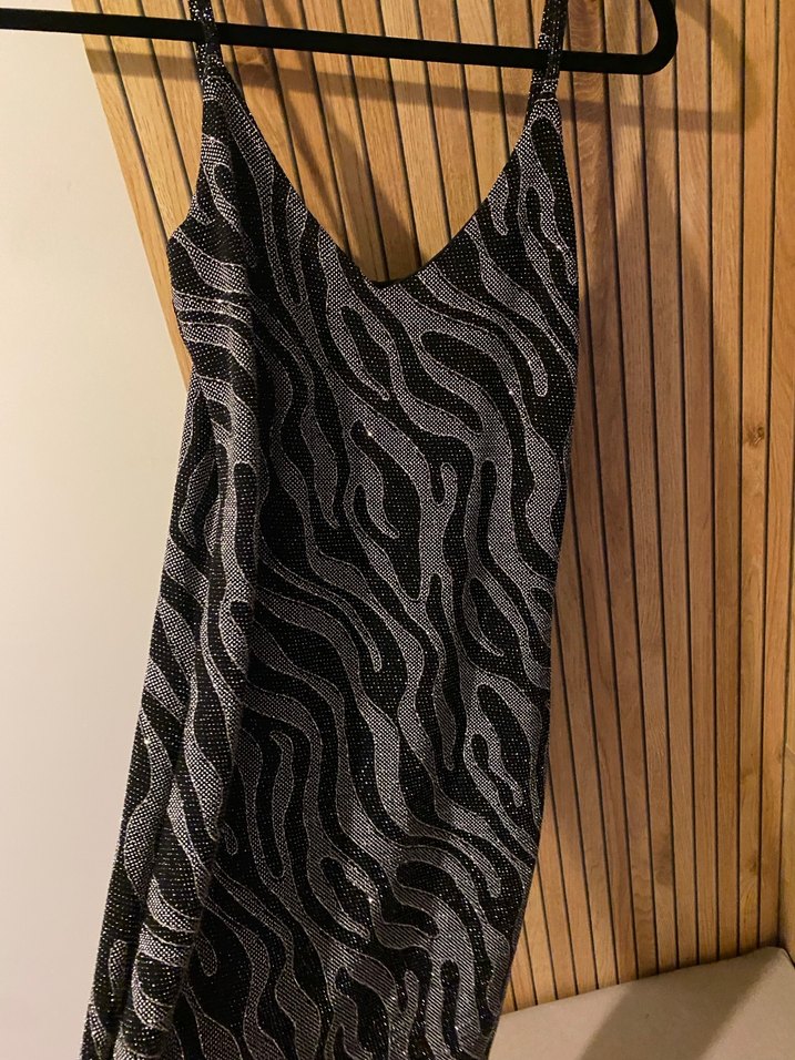 Zebra Desenli V Yaka Uzun Kadın Elbise - Görsel 2