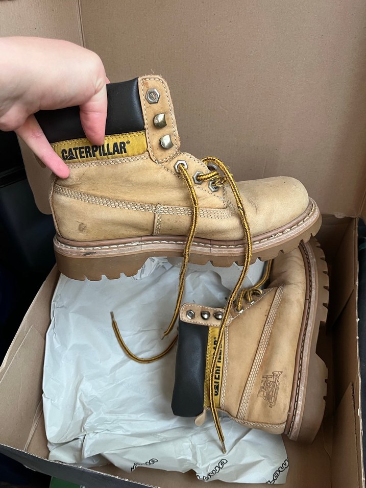 Sarı Caterpillar Kadın Botu - Görsel 2