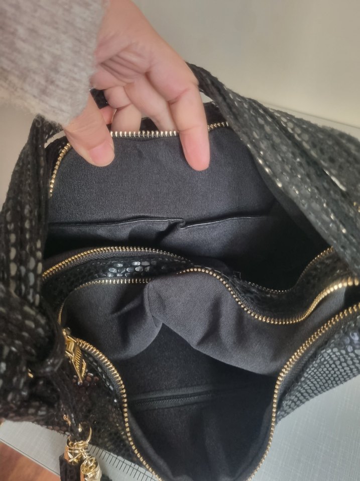 Siyah Yılan Derisi Desenli Deri Kadın Çanta - Görsel 2