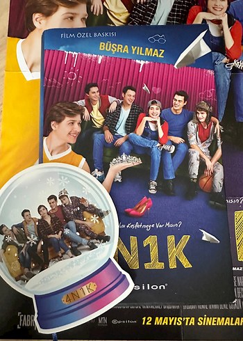 4N1K Film Afişi ve özel seri kapalı kitabı