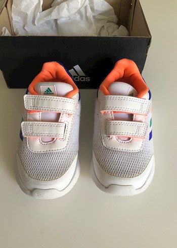 24 Beden Çocuk Beyaz Adidas Sneaker Velcro Kapamalı
