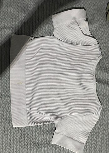 Dilvin V Yaka Kısa Kollu Crop Top