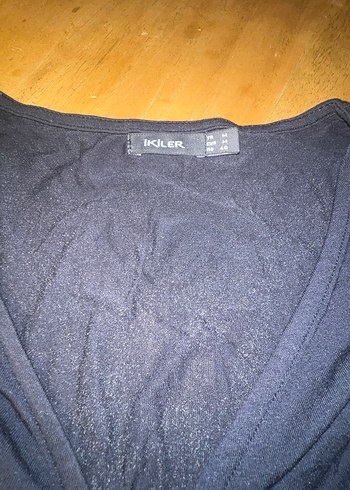 Siyah V Yakalı Kısa Kollu Midi Elbisesi - Görsel 4