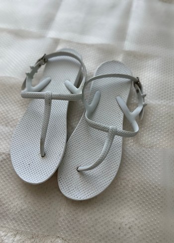 Birkenstock Beyaz Minimalist İnce Topuklu Kadın Terlik