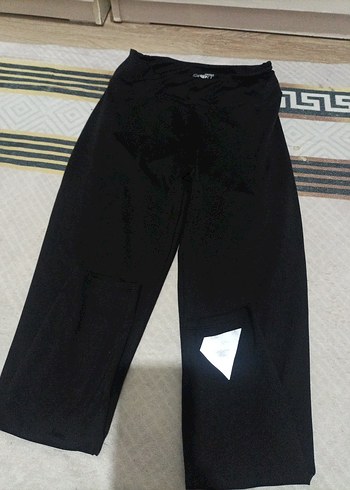 Siyah Midi Spor Tayt Yırtmaçlı