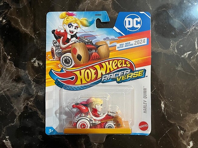 Hot Wheels Racer Verse Harley Quinn