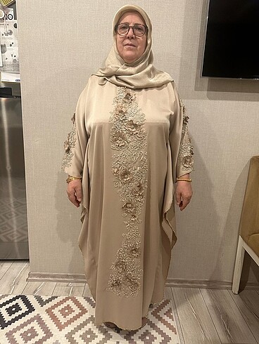 Düğün için tesettür elbise