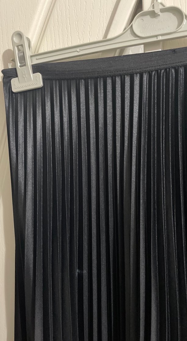 Siyah Pilili Uzun Kadın Etek - Görsel 2