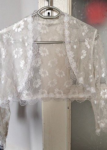 Kız Çocuk Beyaz Nakışlı Dantel Bolero