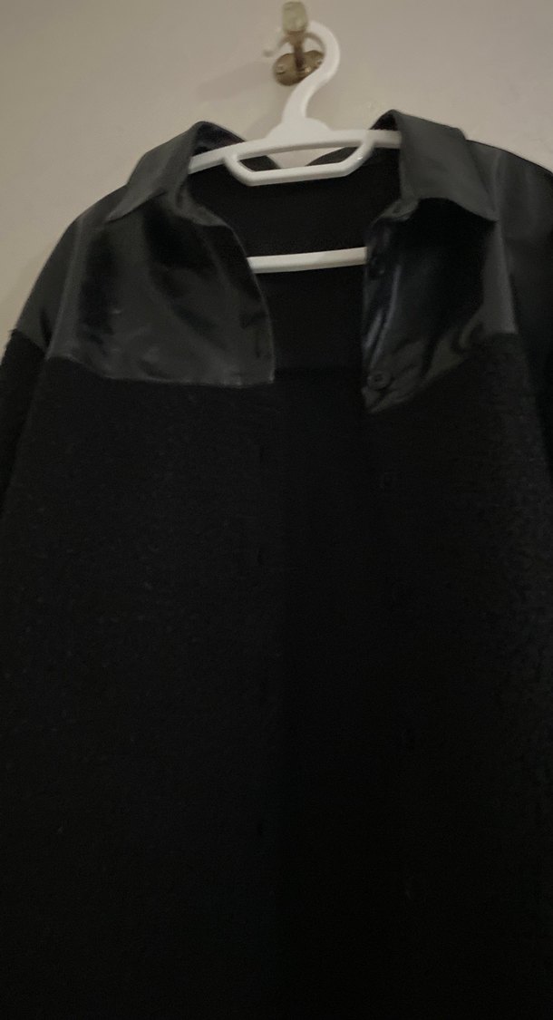 Siyah Kadın Kürklü Midi Ceket - Görsel 2