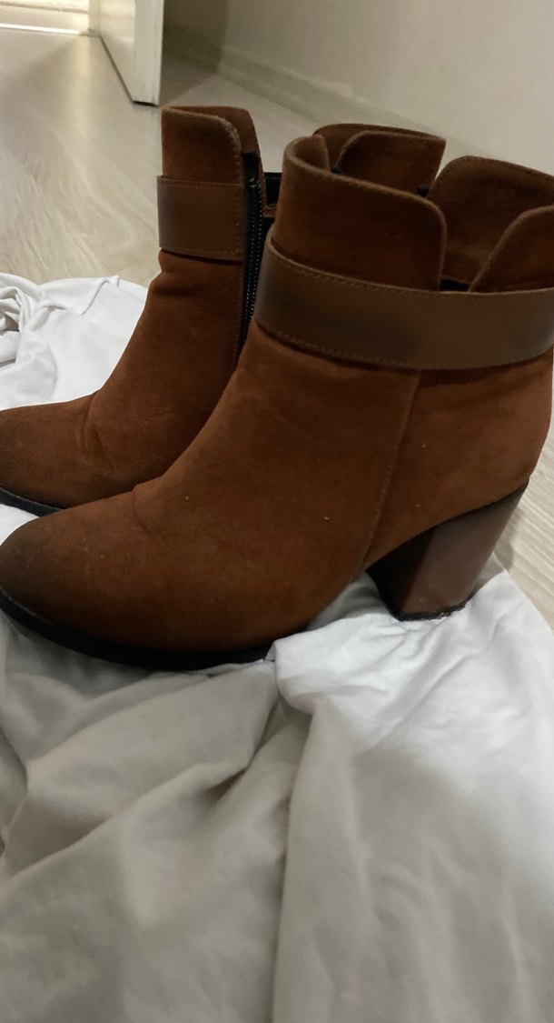 Kahverengi Süet Kadın Dolgu Topuklu Bot - Görsel 2
