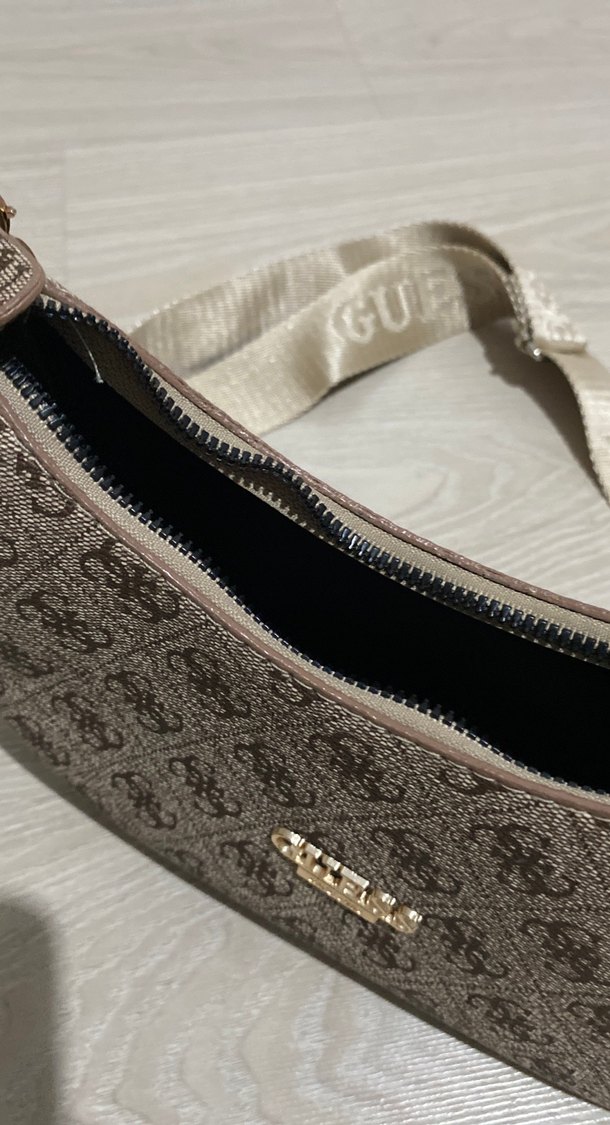 Zincir Detaylı  çanta sadece fermuar bozuk bu yüzden satıyorum - Görsel 2