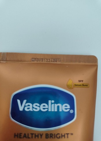 Beden Renk Vaseline Gluta-Hya SPF50 Güneş Koruyucu Vücut Losyonu 150ml
