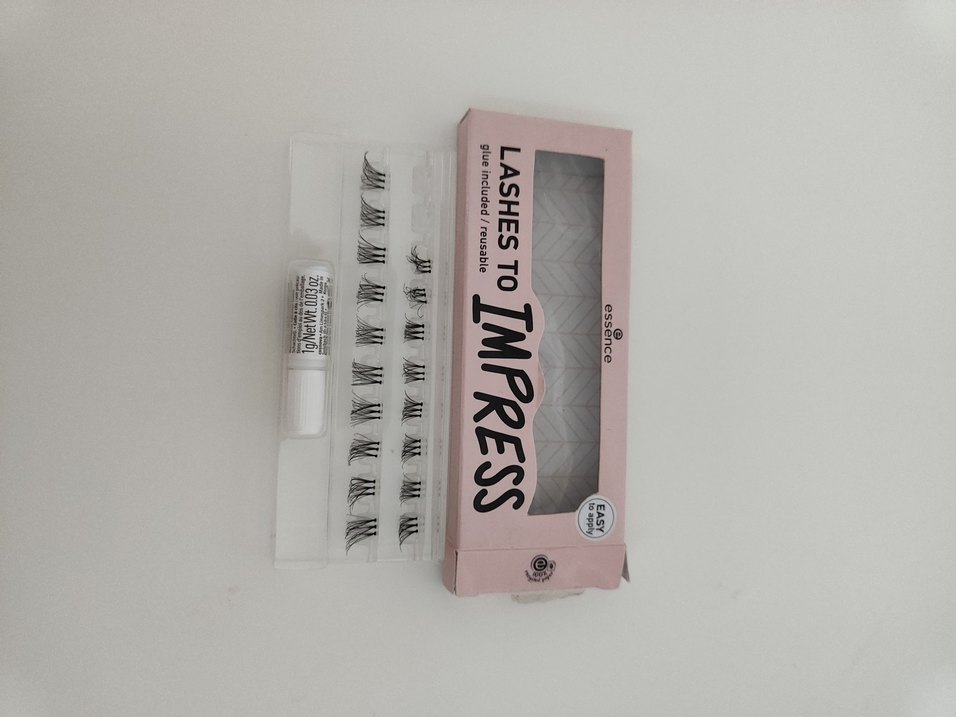 Essence Lashes to Impress Takma kirpik - Görsel 2